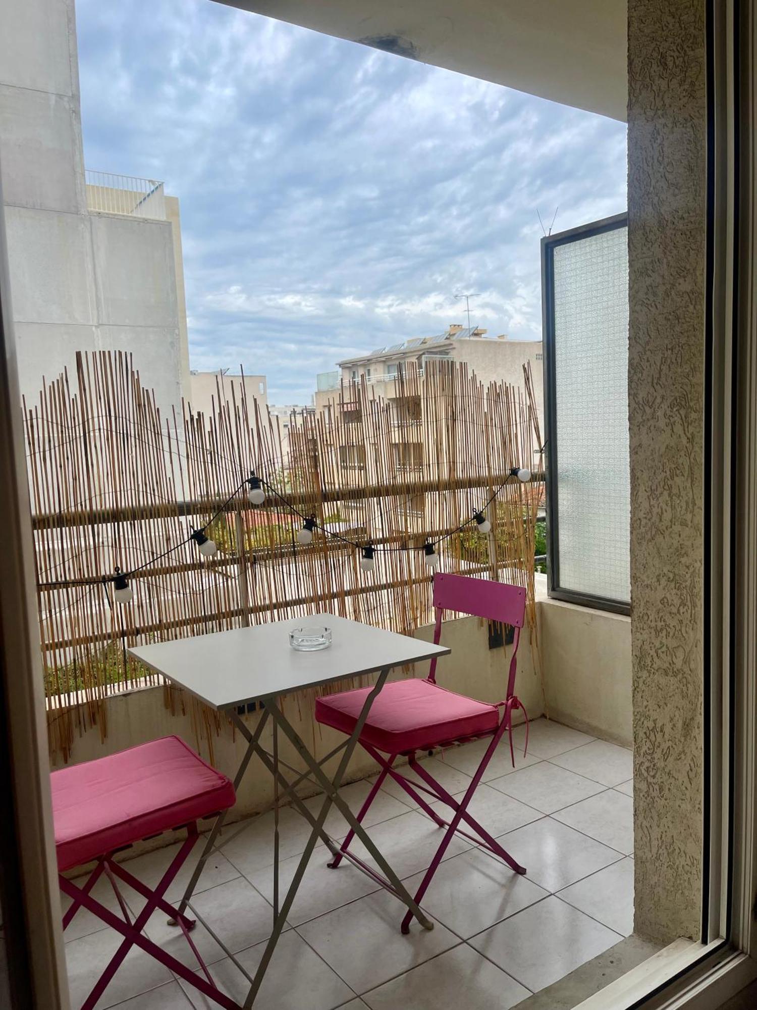Studio Avec Place De Parking A La Timone Марсель Екстер'єр фото